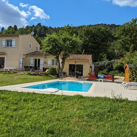 Calme Avec Piscine A Villa *