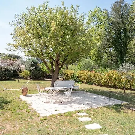 Calme Avec Piscine A Villa Greoux-les-Bains