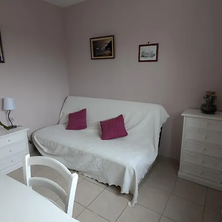Calme Avec Piscine A Villa